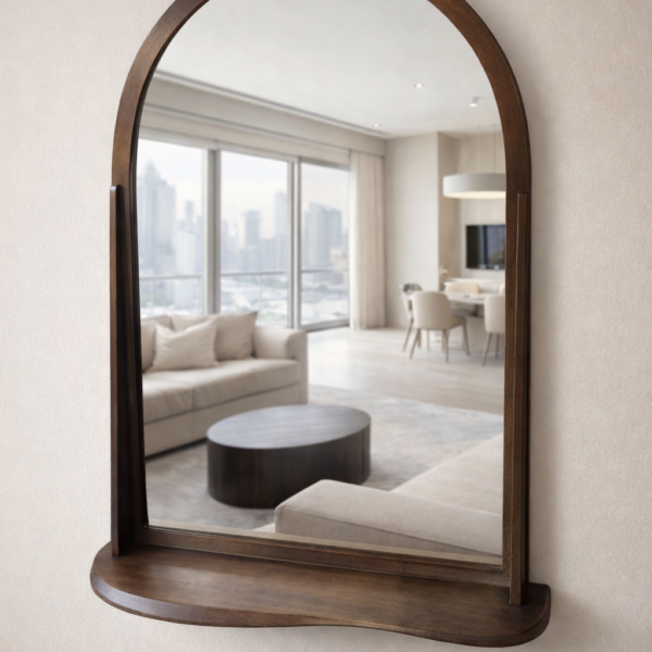 מראה עם מדף מעץ טבעי בגוון כהה