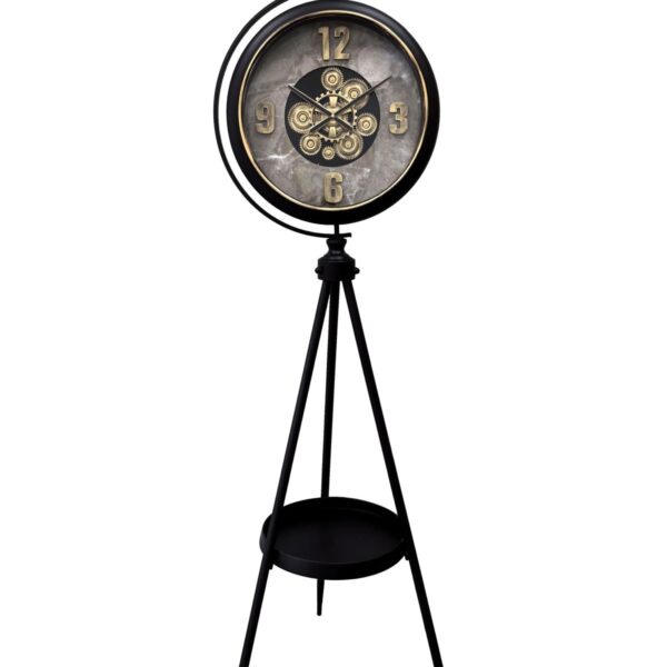 שעון גלגלי שיניים עומד על רגליים שחורות בעיצוב תעשייתי, עם מנגנון גלגלים מוזהב ולוח עגול בגוון שחור וזהב, גובה 192 ס״מ.